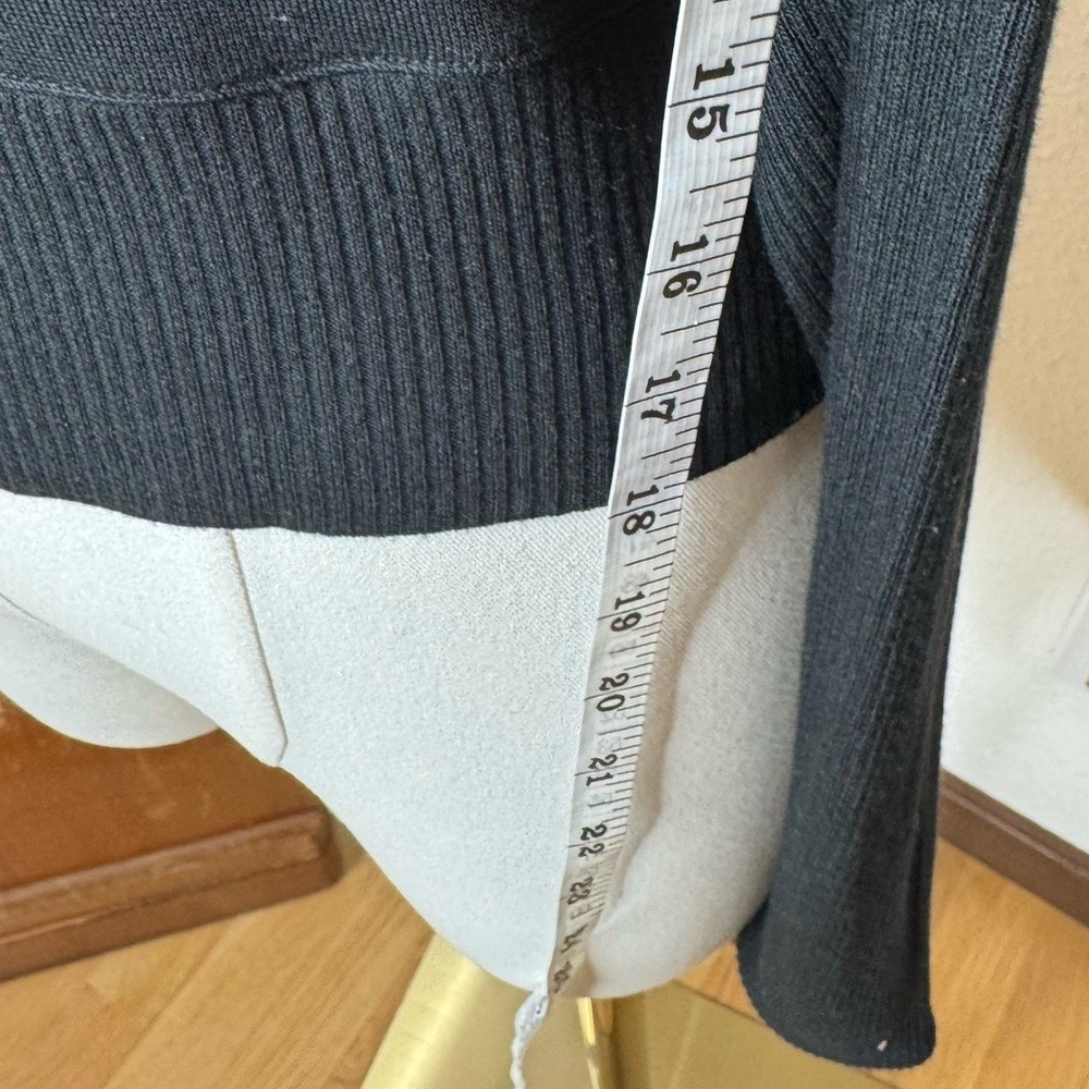 NWOT Alo Yoga Evolve Long Sleeve Top - Picture 8 of 9